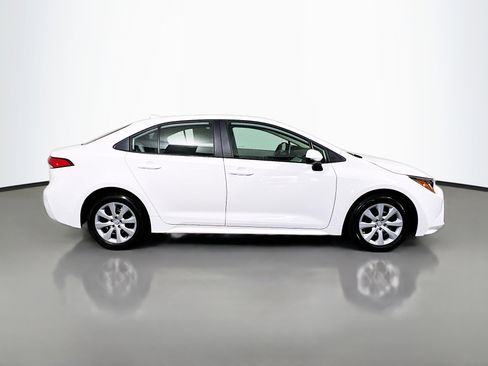 Used 2023 Toyota Corolla LE FWD image 3