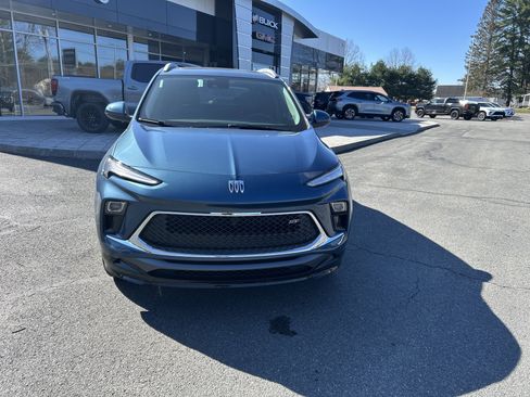 New 2026 Buick Encore GX Sport Touring image 13