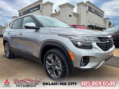 Used 2026 Kia Seltos LX AWD/4WD image 1