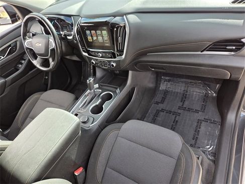 Used 2019 Chevrolet Traverse LT image 17