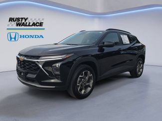 Used 2025 Chevrolet Trax LT w/ Driver Confidence Package FWD video 1
