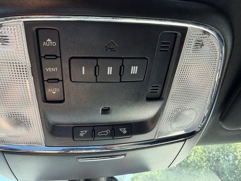 Used 2018 Dodge Durango GT w/ Premium Group AWD/4WD image 24