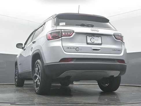 Used 2024 Jeep Compass Limited AWD/4WD image 51