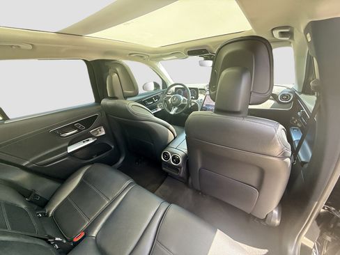 Used 2023 Mercedes-Benz GLC 300 4MATIC w/ Exclusive Trim Package image 30