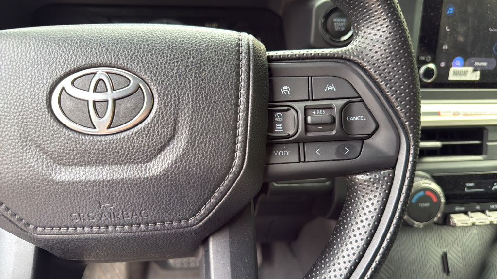 Certified 2025 Toyota Tacoma SR5 AWD/4WD image 22