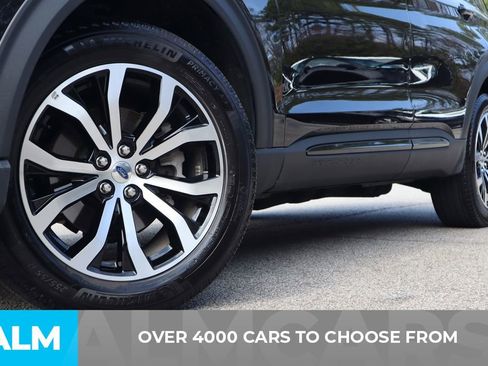 Used 2025 Ford Explorer ST-Line AWD/4WD image 3