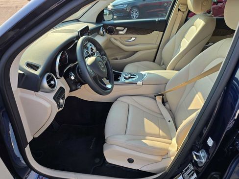 Used 2019 Mercedes-Benz GLC 300 4MATIC image 21