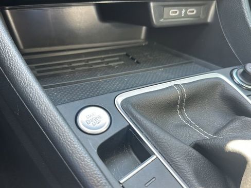 Used 2025 Volkswagen Jetta SEL image 24