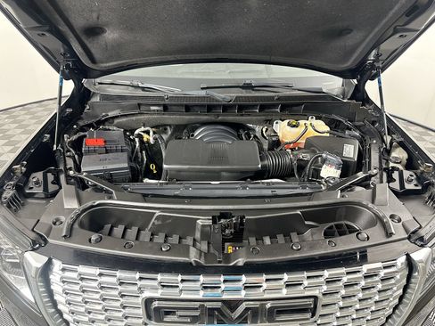 Used 2021 GMC Yukon XL Denali AWD/4WD image 34