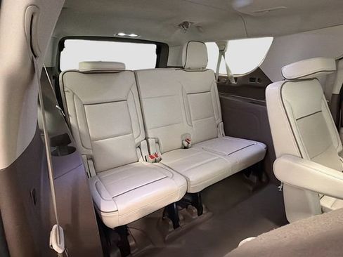Used 2023 GMC Yukon XL Denali AWD/4WD image 25