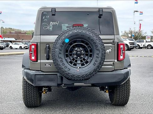 New 2026 Ford Bronco Outer Banks w/ Sasquatch Package AWD/4WD image 4