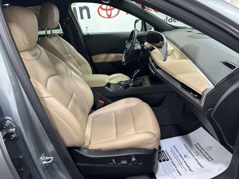 Used 2025 Cadillac XT4 Premium Luxury AWD/4WD image 10