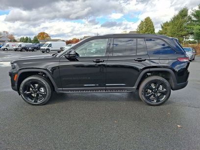 New 2025 Jeep Grand Cherokee Limited w/ Black Appearance Package