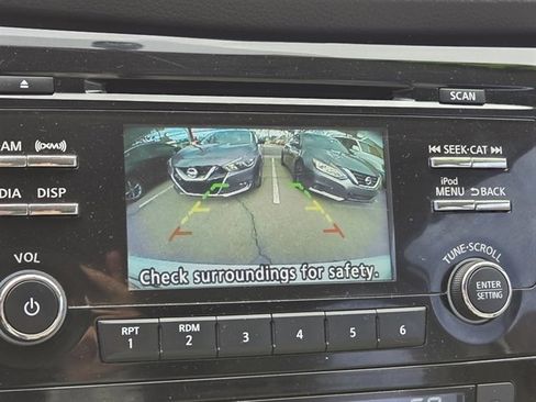 Used 2018 Nissan Rogue Sport SV w/ SV All-Weather Package image 9