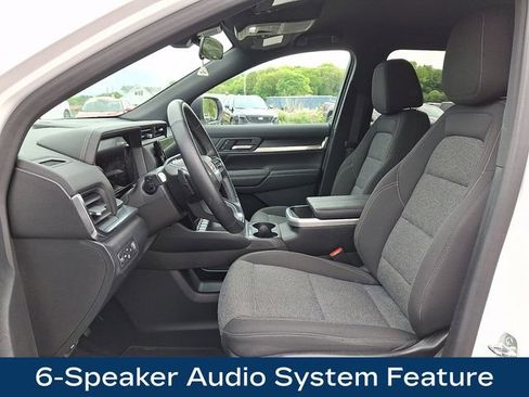 Used 2025 GMC Terrain Elevation AWD/4WD image 2