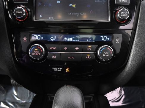 Used 2016 Nissan Rogue SL w/ SL Premium Package AWD/4WD image 31