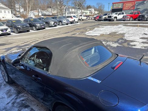 Used 2007 MAZDA MX-5 Miata Touring image 35