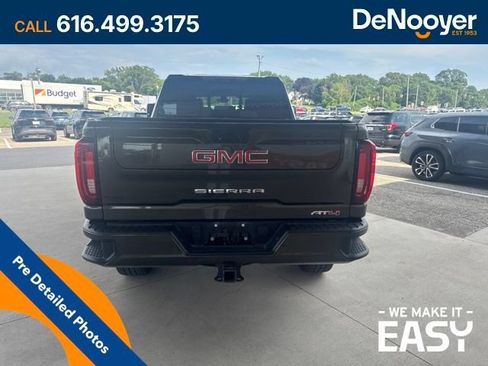 Used 2023 GMC Sierra 2500 AT4 w/ AT4 Premium Plus Package AWD/4WD image 5