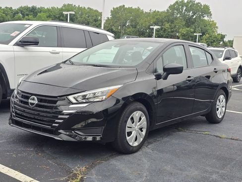 Used 2025 Nissan Versa S w/ Trunk Package FWD image 3