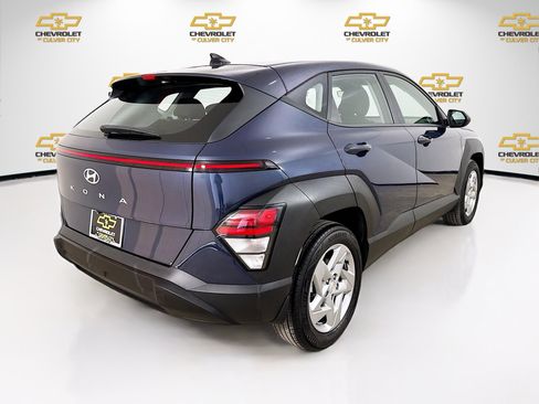 Used 2025 Hyundai Kona SE image 7