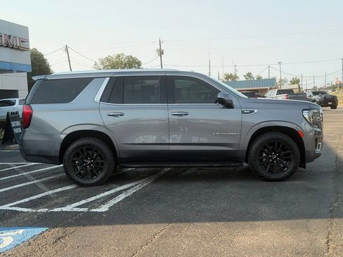 Used 2021 GMC Yukon SLE RWD image 4