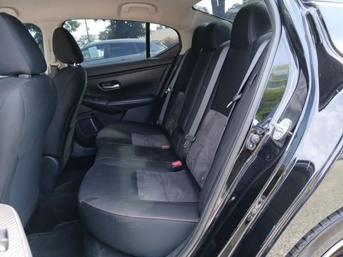 Used 2024 Nissan Sentra SR FWD image 11