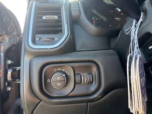 Used 2025 RAM 2500 Laramie AWD/4WD image 13
