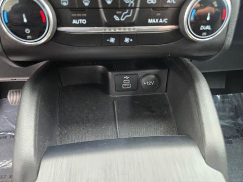 Used 2025 Ford Escape ST-Line image 16