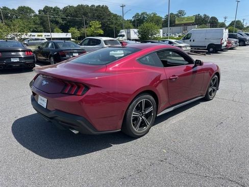 Used 2025 Ford Mustang Coupe RWD image 4