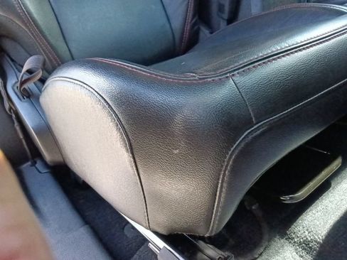 Used 2019 Jeep Wrangler Rubicon AWD/4WD image 32