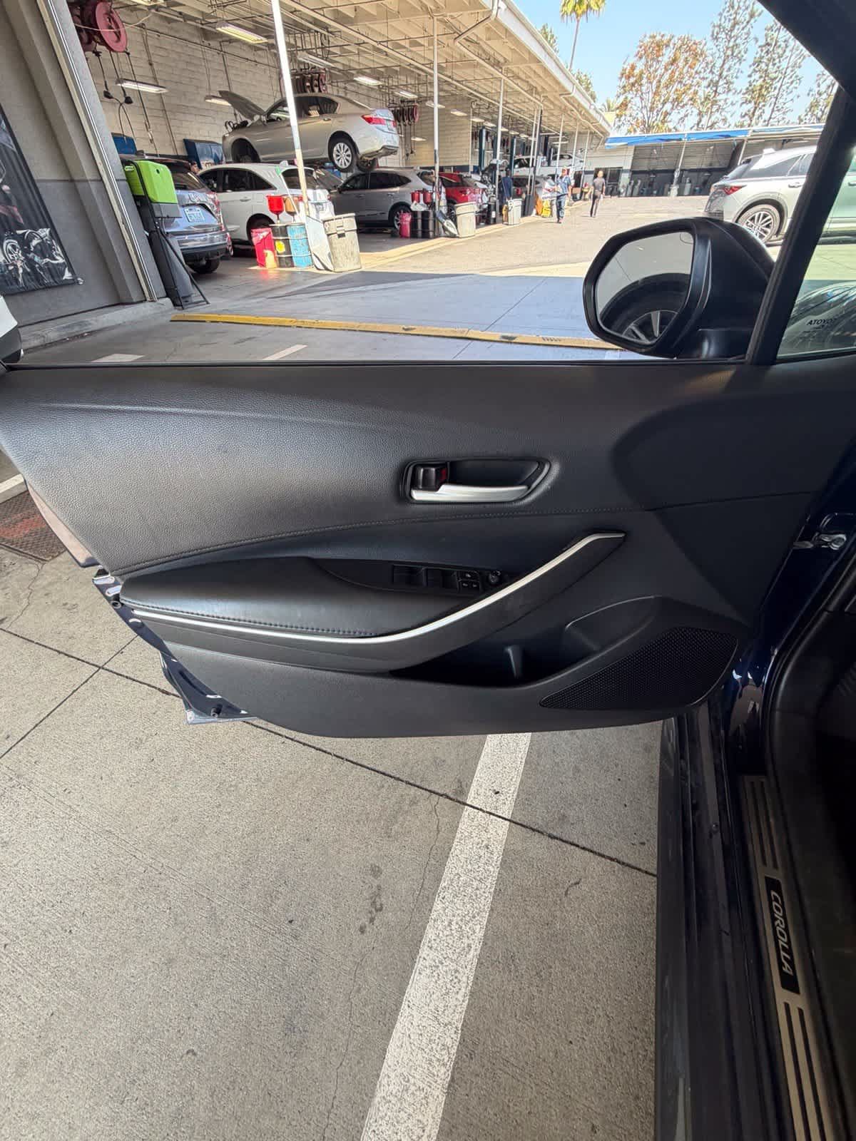 Used 2020 Toyota Corolla SE FWD image 17