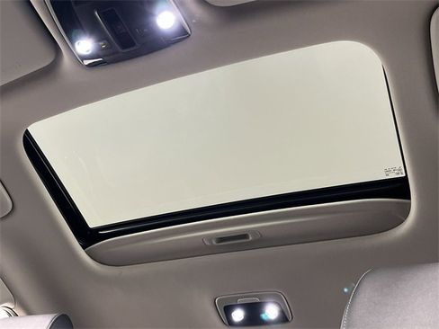 Certified 2025 Kia Seltos EX w/ EX Sunroof Package image 22