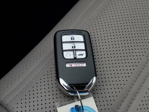 Certified 2022 Honda CR-V Touring image 32