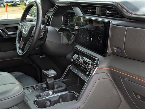 Used 2024 GMC Sierra 1500 AT4 w/ Technology Package image 34