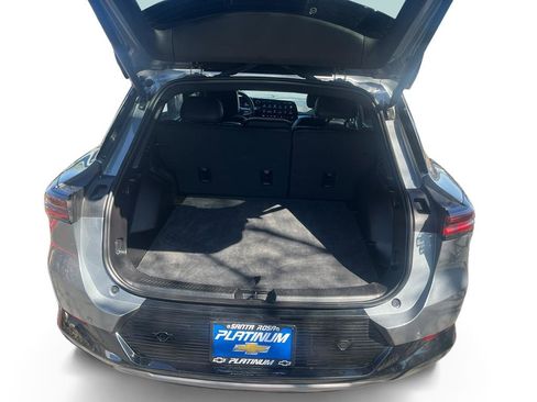 Used 2025 Chevrolet Equinox EV LT w/ Convenience Package image 7