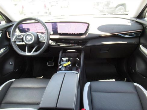 Certified 2025 Buick Envision Sport Touring AWD/4WD image 11