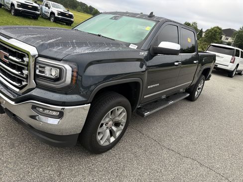 Used 2018 GMC Sierra 1500 SLT AWD/4WD image 5