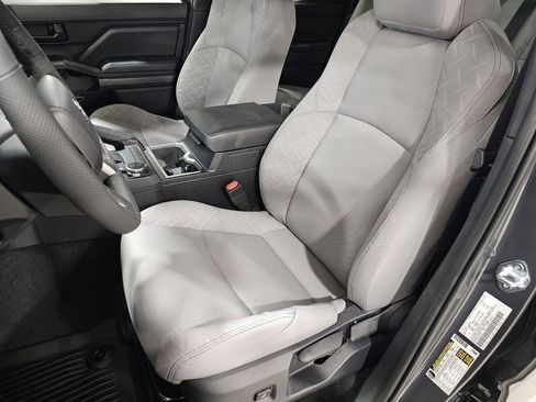 Used 2025 Toyota Tacoma SR5 AWD/4WD image 26