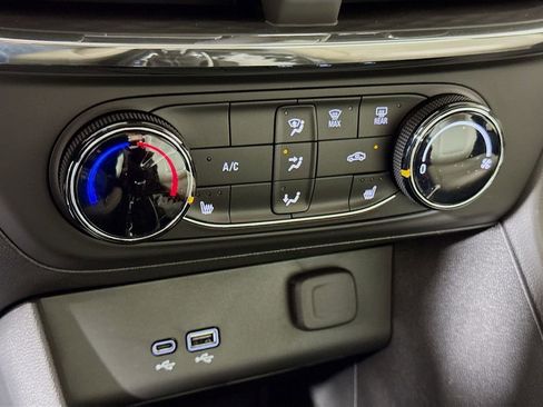 New 2026 Buick Encore GX Preferred w/ Comfort Package image 9