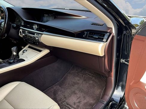 Used 2017 Lexus ES 350 w/ Accessory Package 2 FWD image 24