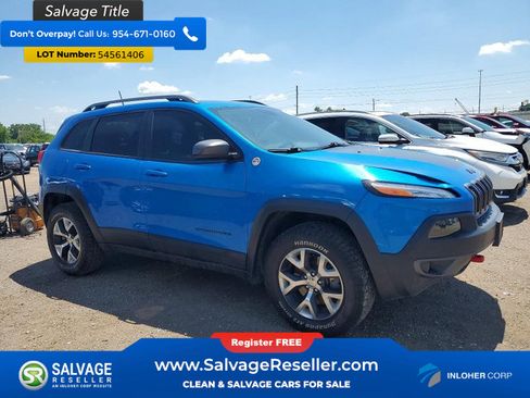 Used 2017 Jeep Cherokee Trailhawk w/ Cold Weather Group AWD/4WD image 5