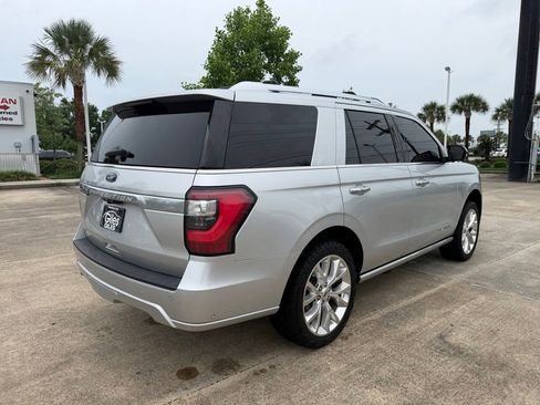 Used 2018 Ford Expedition Platinum RWD image 5
