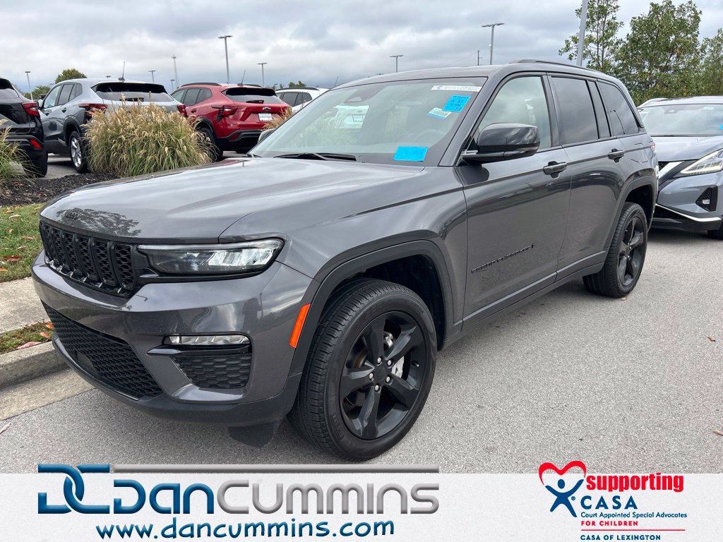 Used 2024 Jeep Grand Cherokee Limited w/ Black Appearance Package AWD/4WD image 1