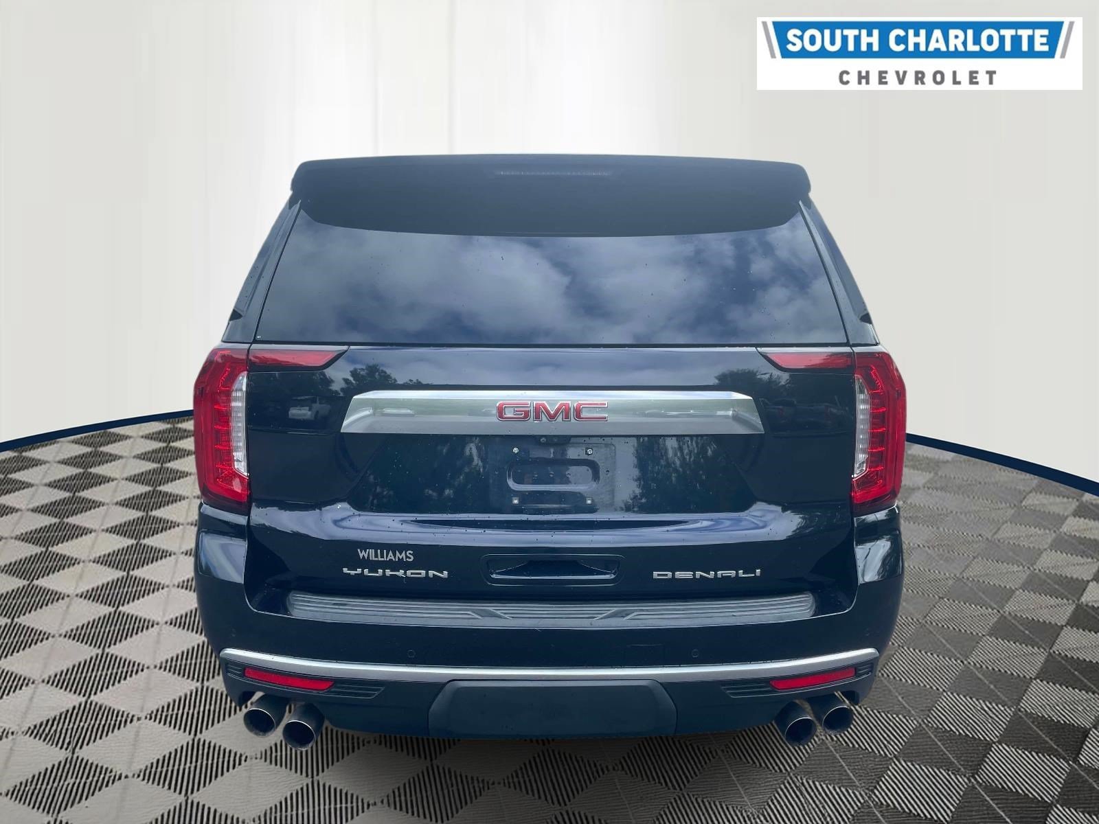 Used 2021 GMC Yukon XL Denali w/ Denali Premium Package AWD/4WD image 5
