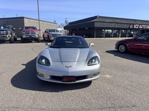 Used 2005 Chevrolet Corvette Coupe w/ Preferred Equipment Group RWD image 7