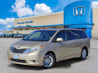Used 2011 Toyota Sienna XLE video 1