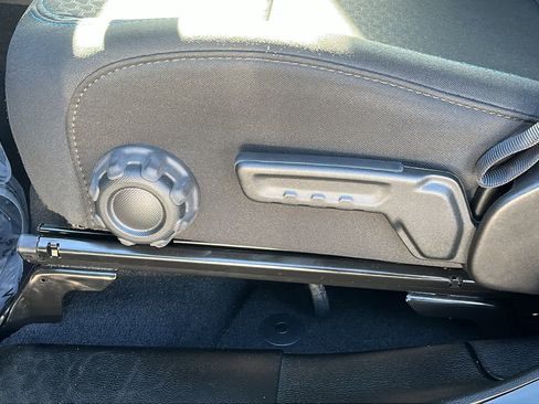 Certified 2025 Jeep Wrangler Unlimited Rubicon 4xe image 24