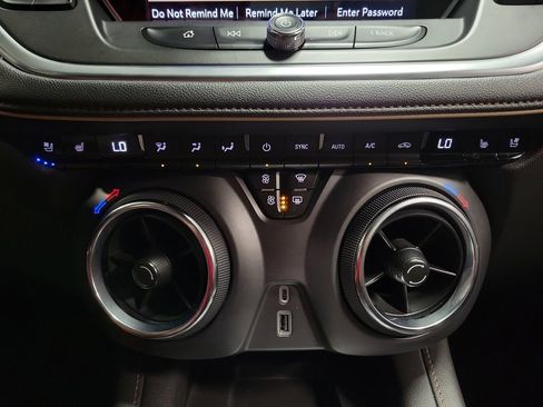 Used 2020 Chevrolet Blazer Premier w/ Driver Confidence II Package FWD image 19