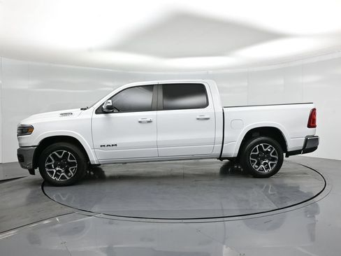 Used 2025 RAM 1500 Laramie AWD/4WD image 31