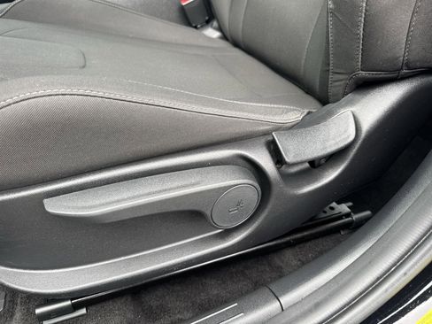 Used 2022 Hyundai Elantra SEL w/ Cargo Package image 22